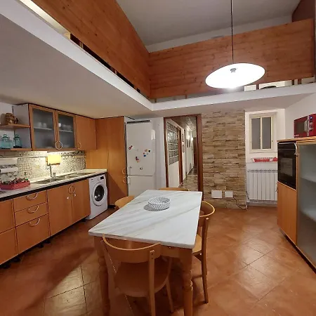 アパート Olivuzza